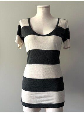 Aritzia T. Babaton Striped Tee Womens Size S Grey and Cream Short Sleeve T-Shirt